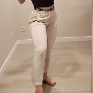 Hollister cream white jogger sweats pants medium